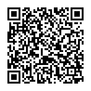 wirus Friends kod QR