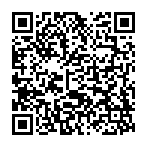 Reklamy przez trahingly.com kod QR